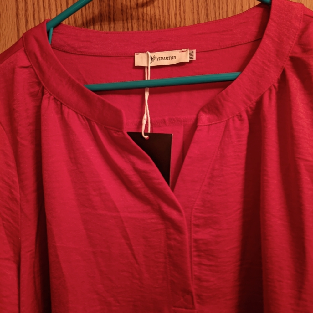 NWT Yidarton Poly Pullover Blouse